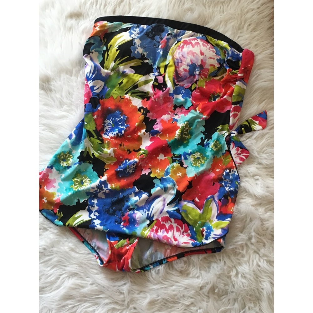 Maxine of Hollywood one piece bathing suit size 16